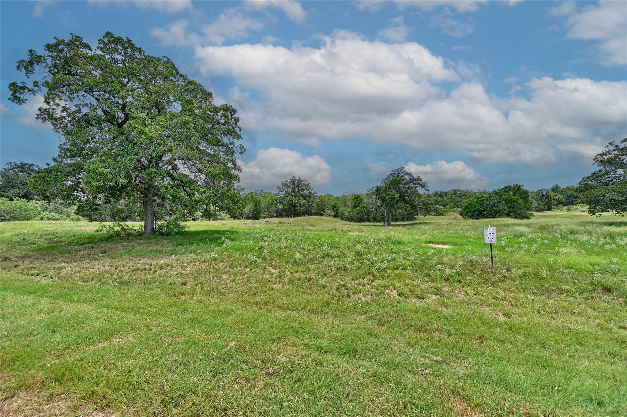 Listing photo 1 of 159  Starlight Path None