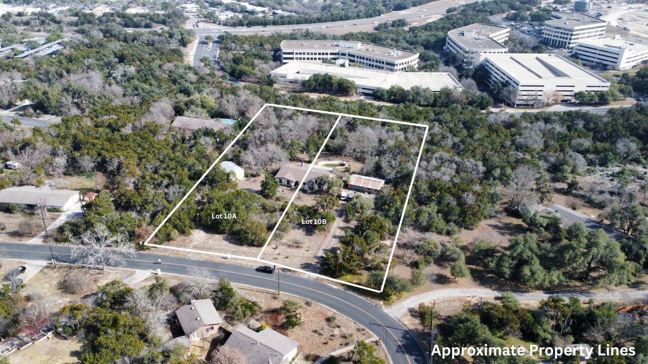 Aerial view of property and surrounding area feat