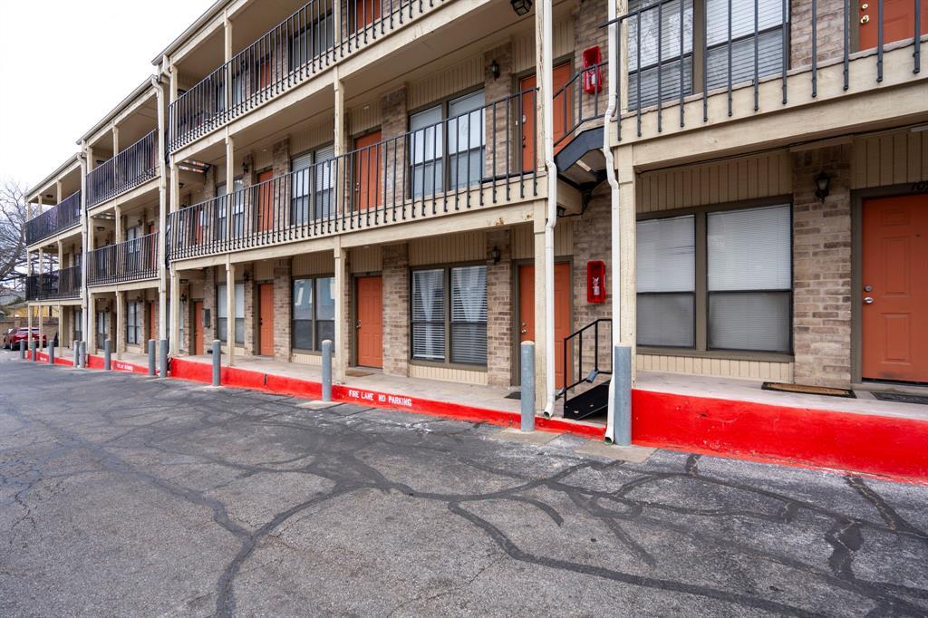 Listing photo 1 of 3000  Guadalupe St  #110