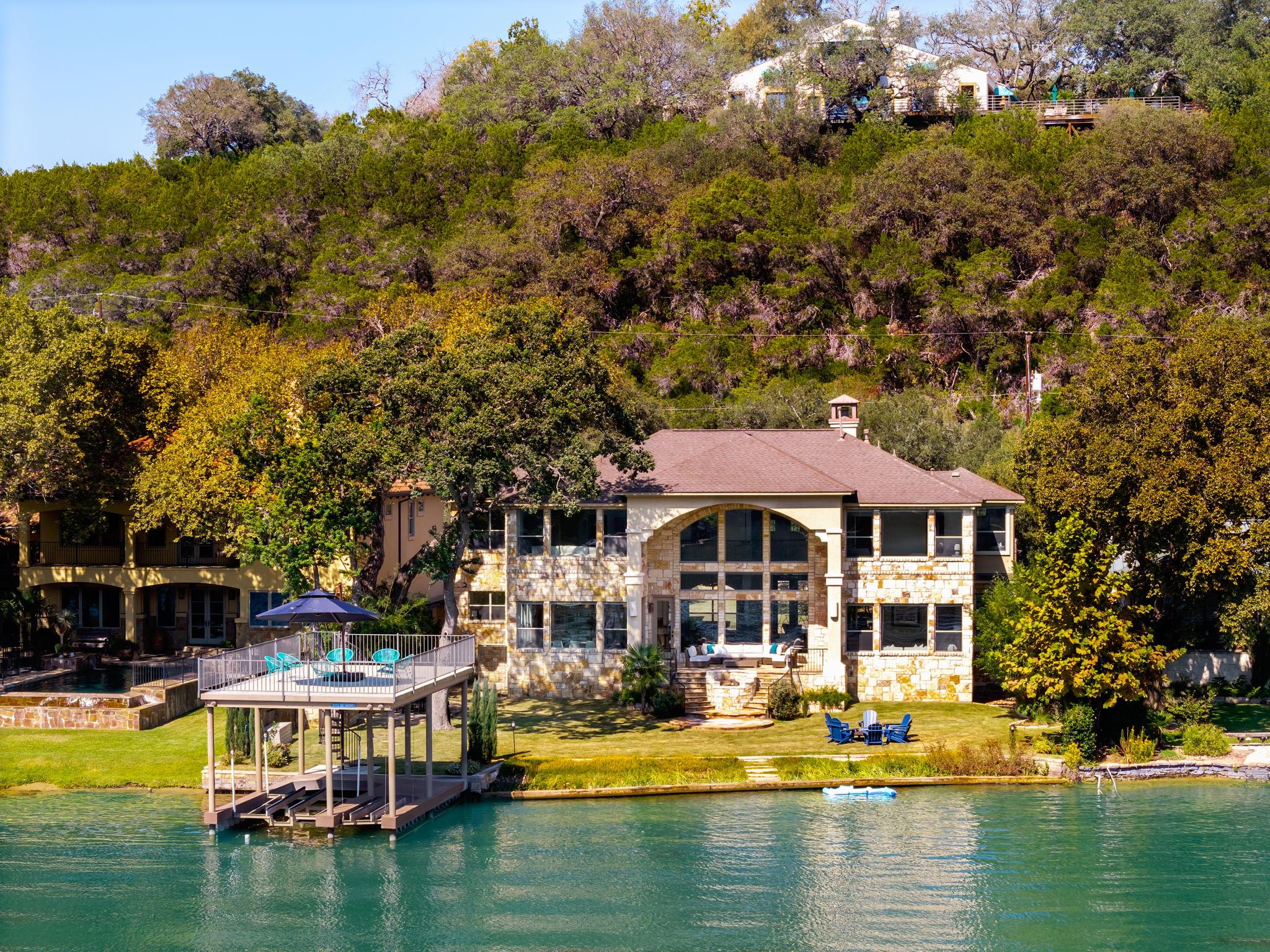 Listing photo 1 of 3113  Ski Shores Ter