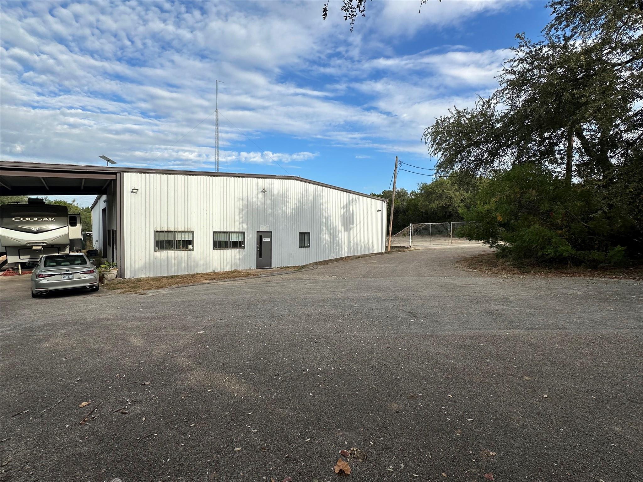 Listing photo 1 of 8862 W U S HY 290 Hwy W