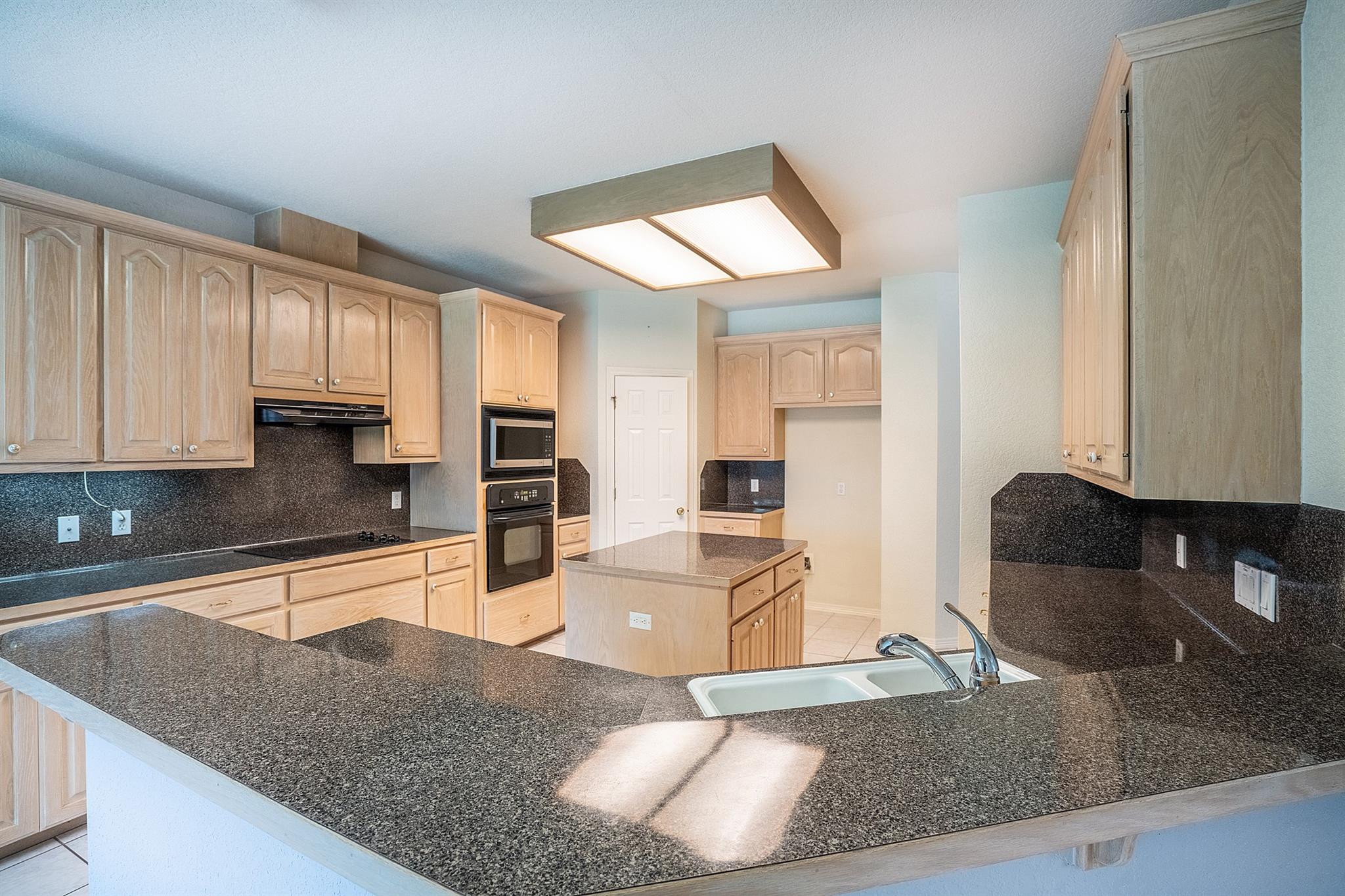 Listing photo 1 of 2912  Brandy Ln