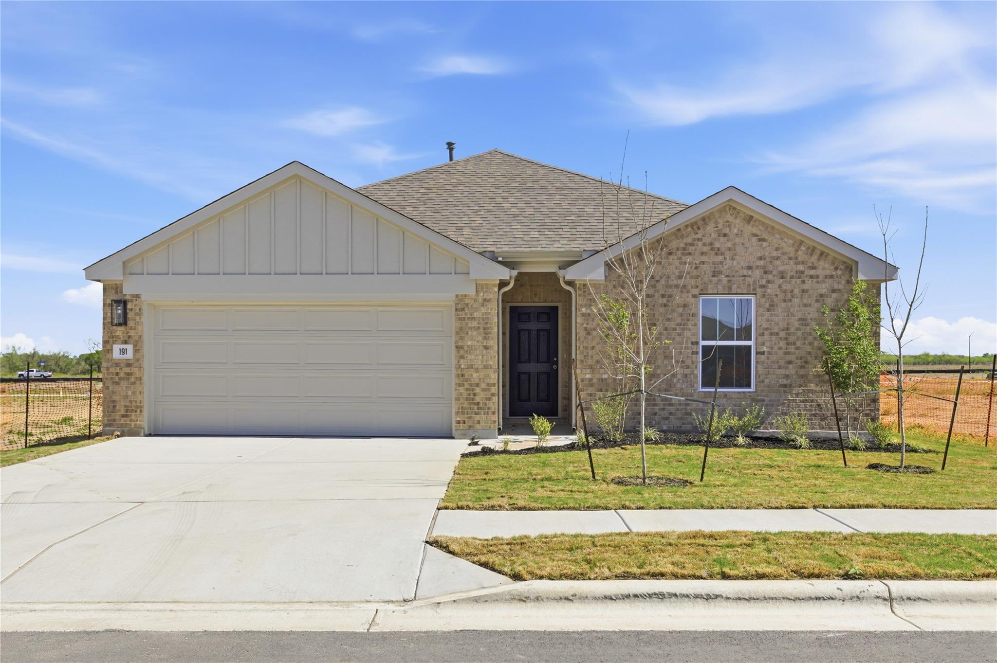 Listing photo 1 of 191  Oriole St