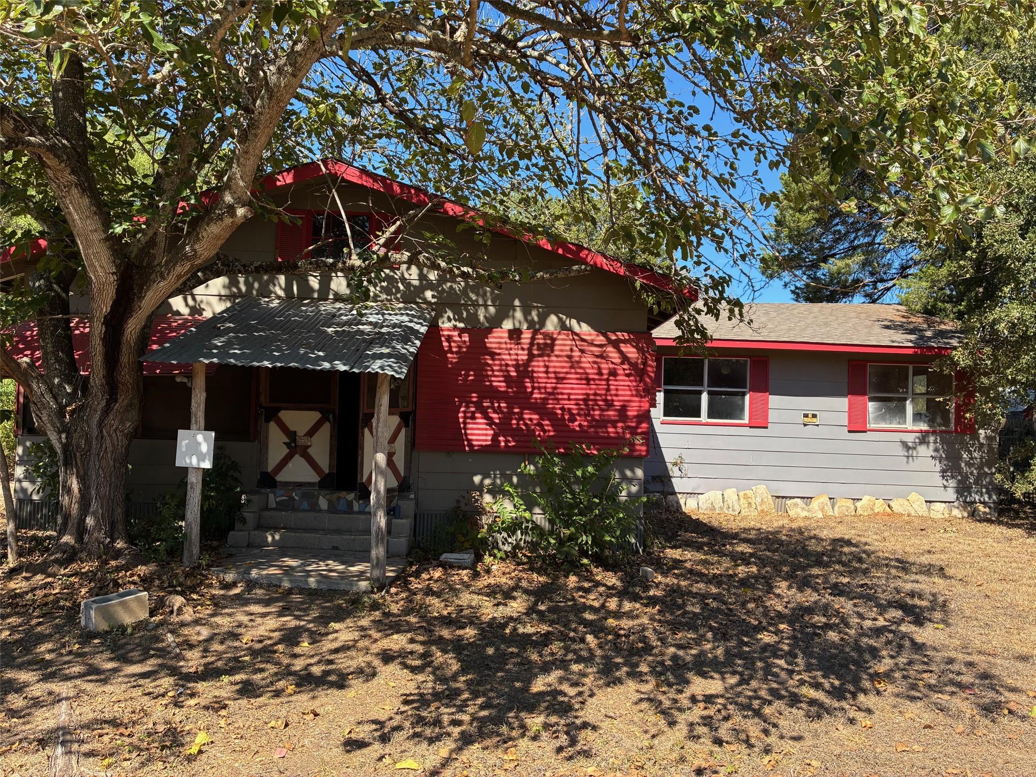 Listing photo 1 of 116  Flaming Oak Dr