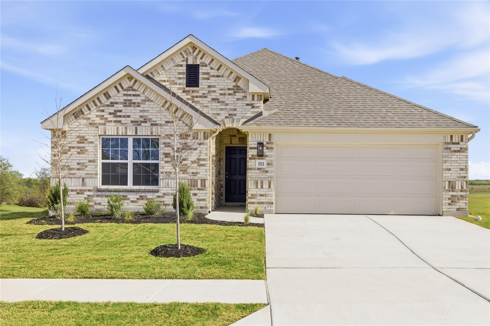 Listing photo 1 of 263  Oriole St