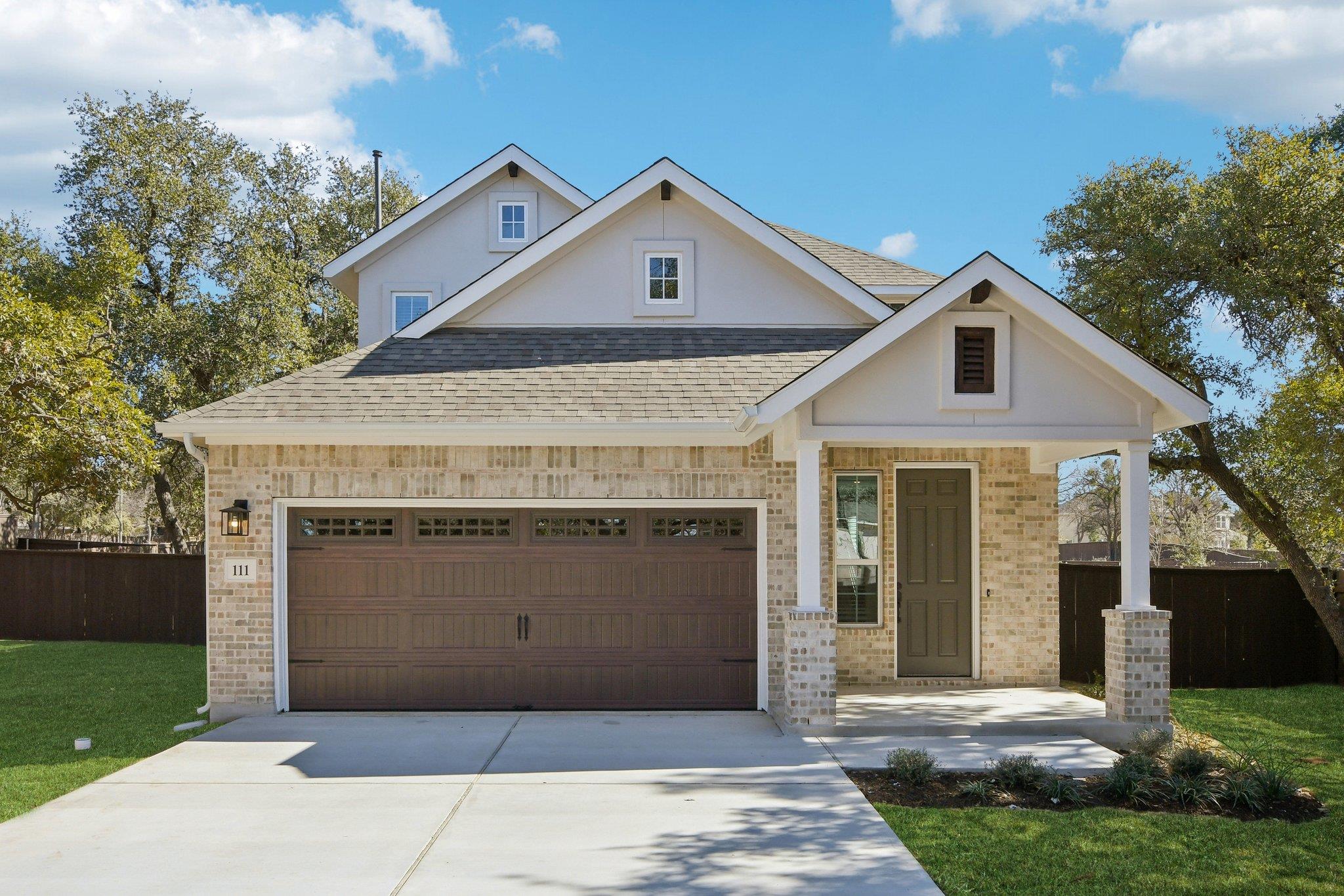 Listing photo 1 of 2605  Sam Bass Rd  #111