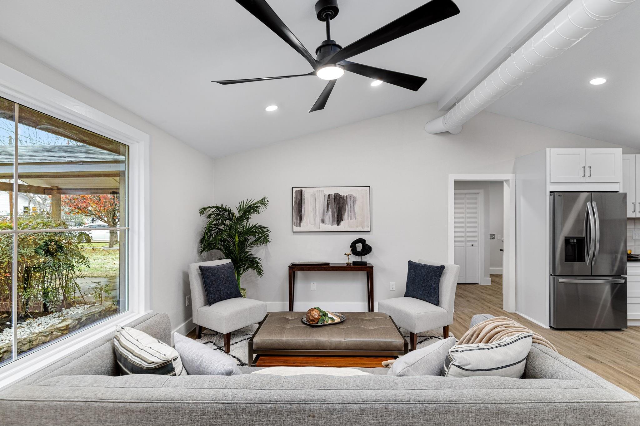 Listing photo 1 of 5605  Overbrook Dr