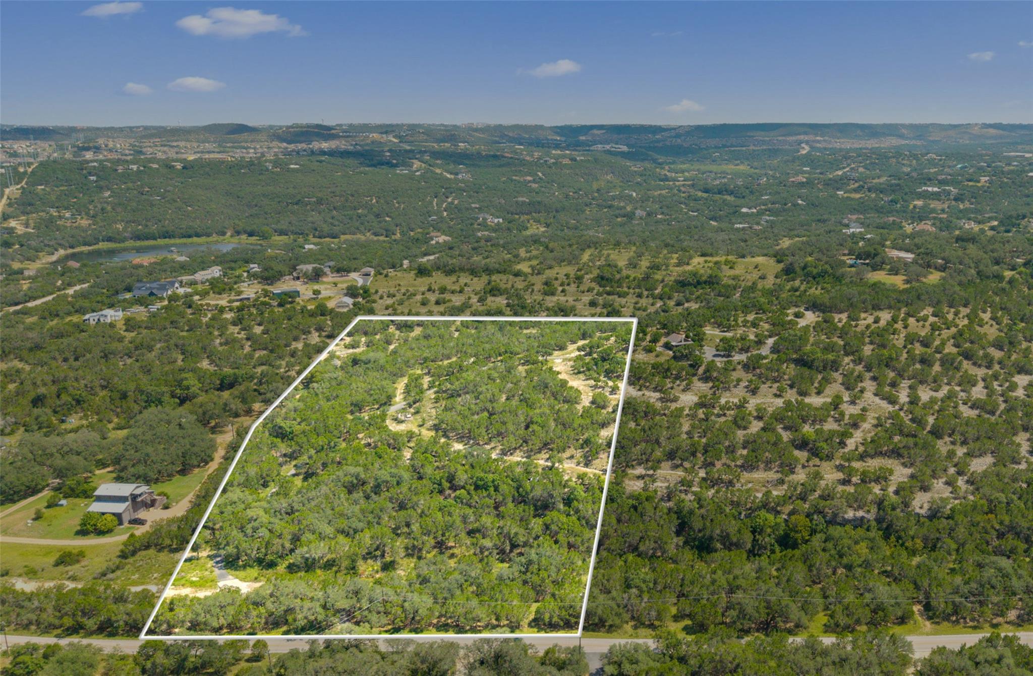 Listing photo 1 of 3301  R O Dr