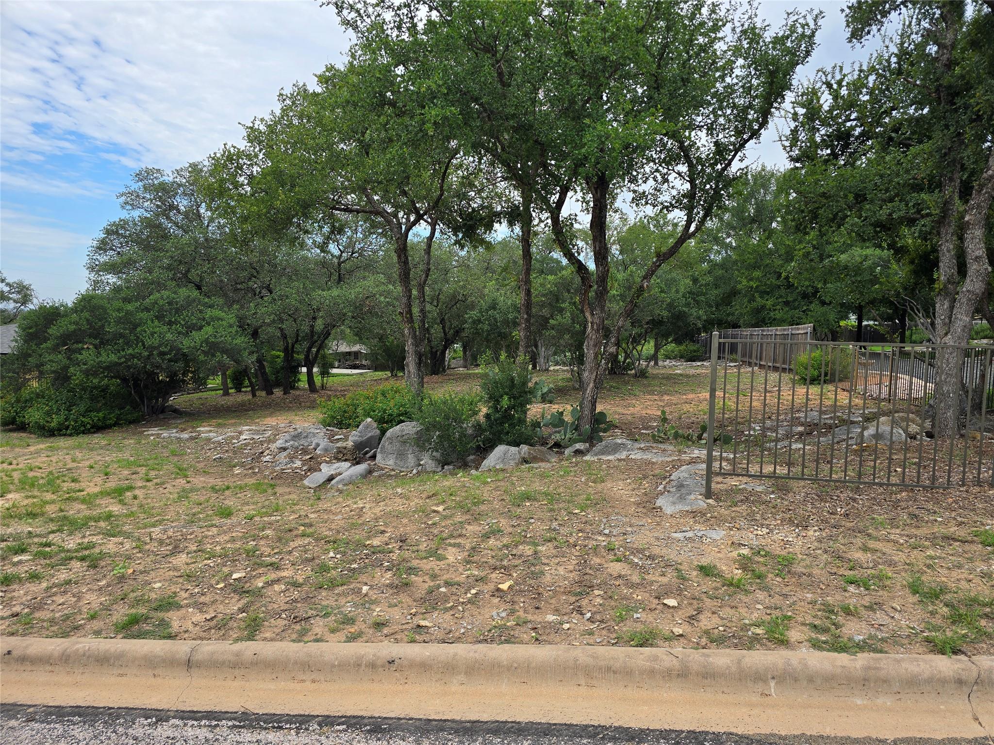 Listing photo 1 of 604  Via Viejo None