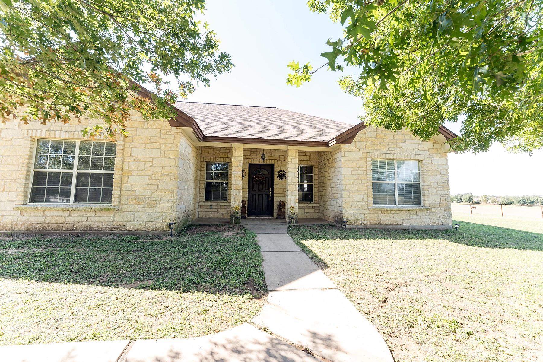 Listing photo 1 of 2542  Witter Rd