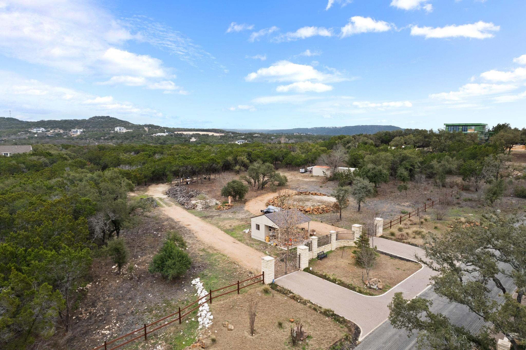 Listing photo 1 of 15900  Booth Cir