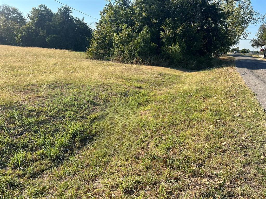 Listing photo 1 of Lot 1 Block 4  W Bell St