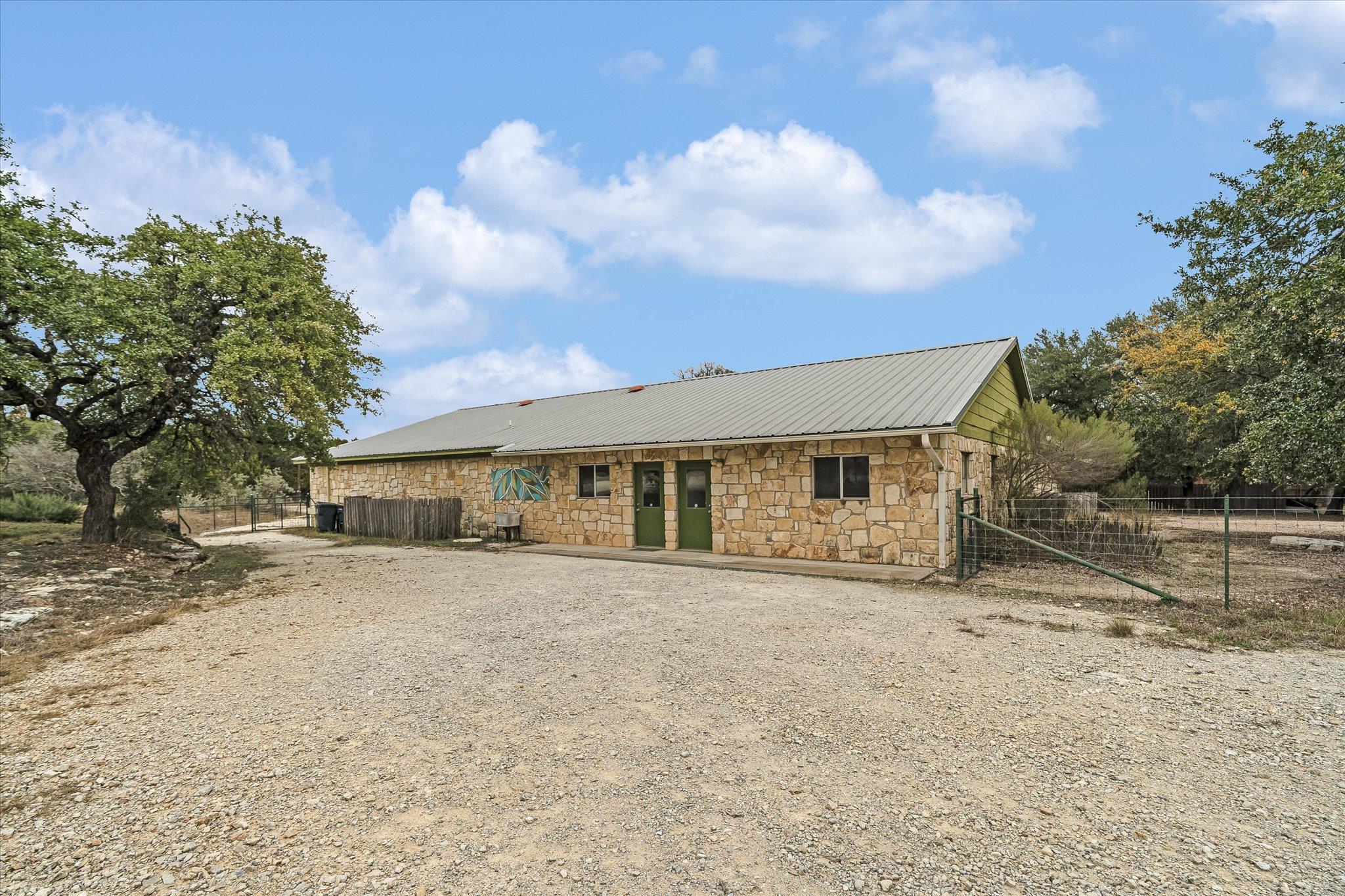 Listing photo 1 of 45  La Buena Vista Dr