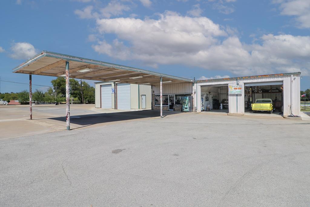 Listing photo 1 of 415  State Highway 36 S Hwy