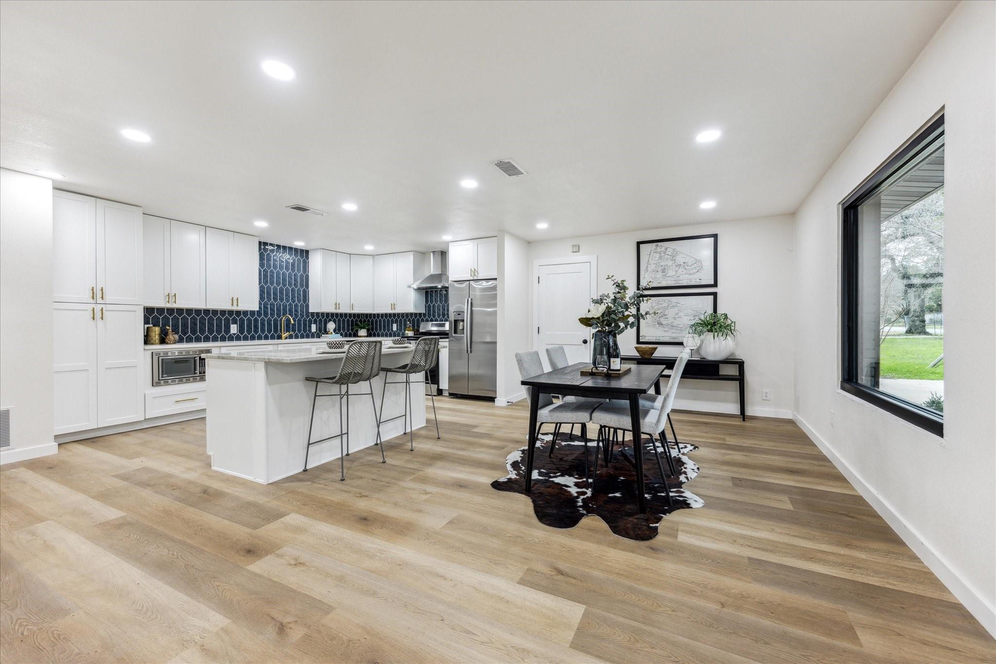 Listing photo 1 of 4608  Frontier Trl