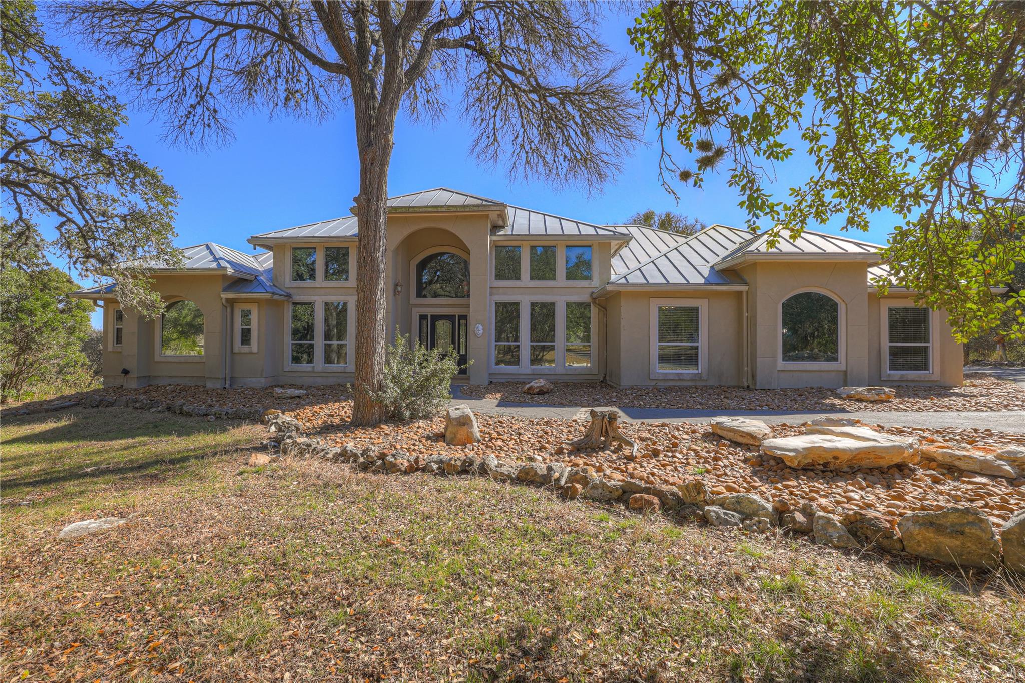 Listing photo 1 of 150  Hidden Holw