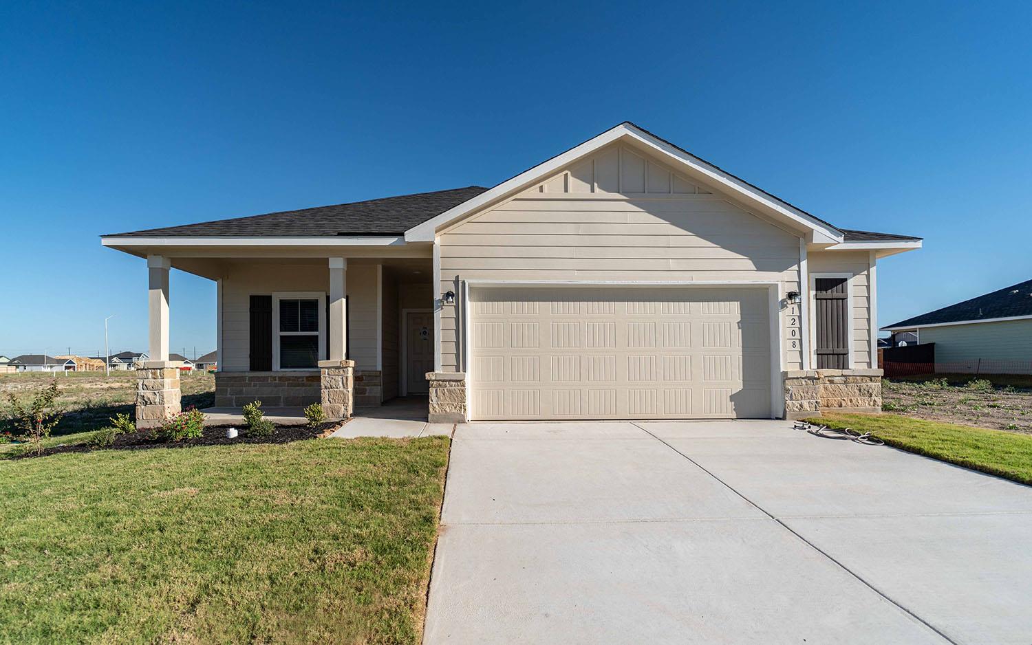 Listing photo 1 of 1208  Marvin Grv