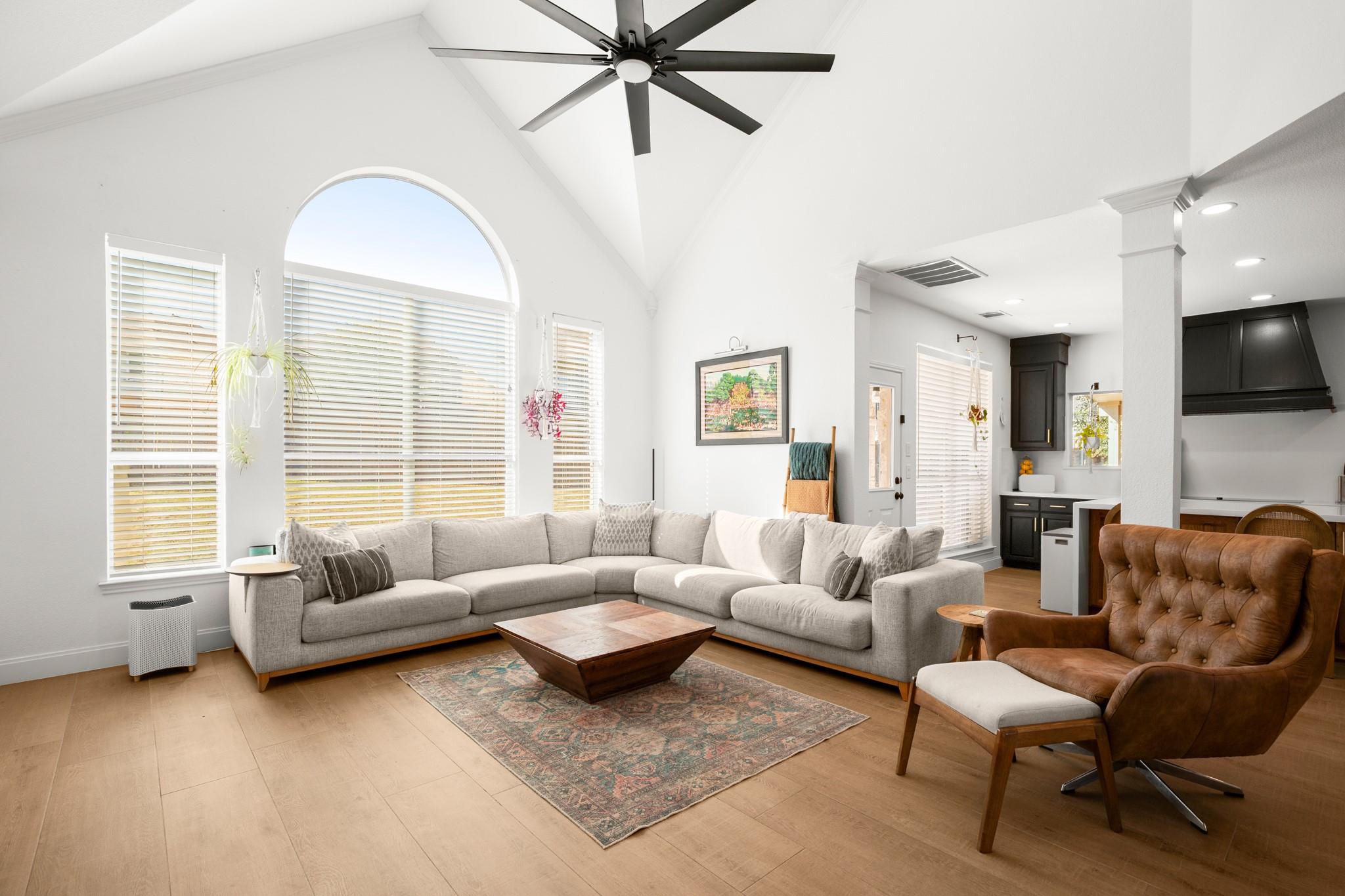 Listing photo 1 of 314  Ridge View Dr