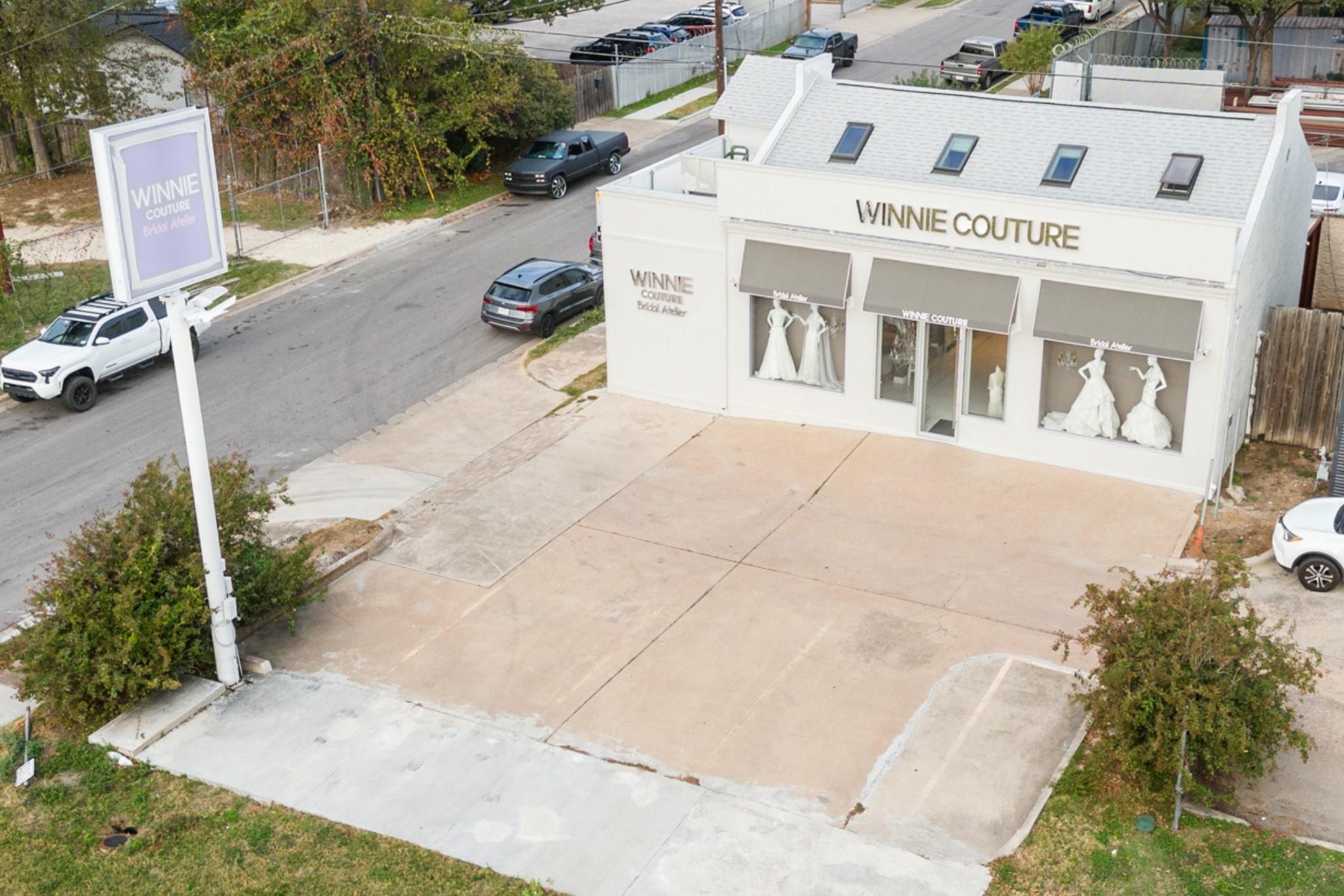 Listing photo 1 of 7700 N Lamar Blvd