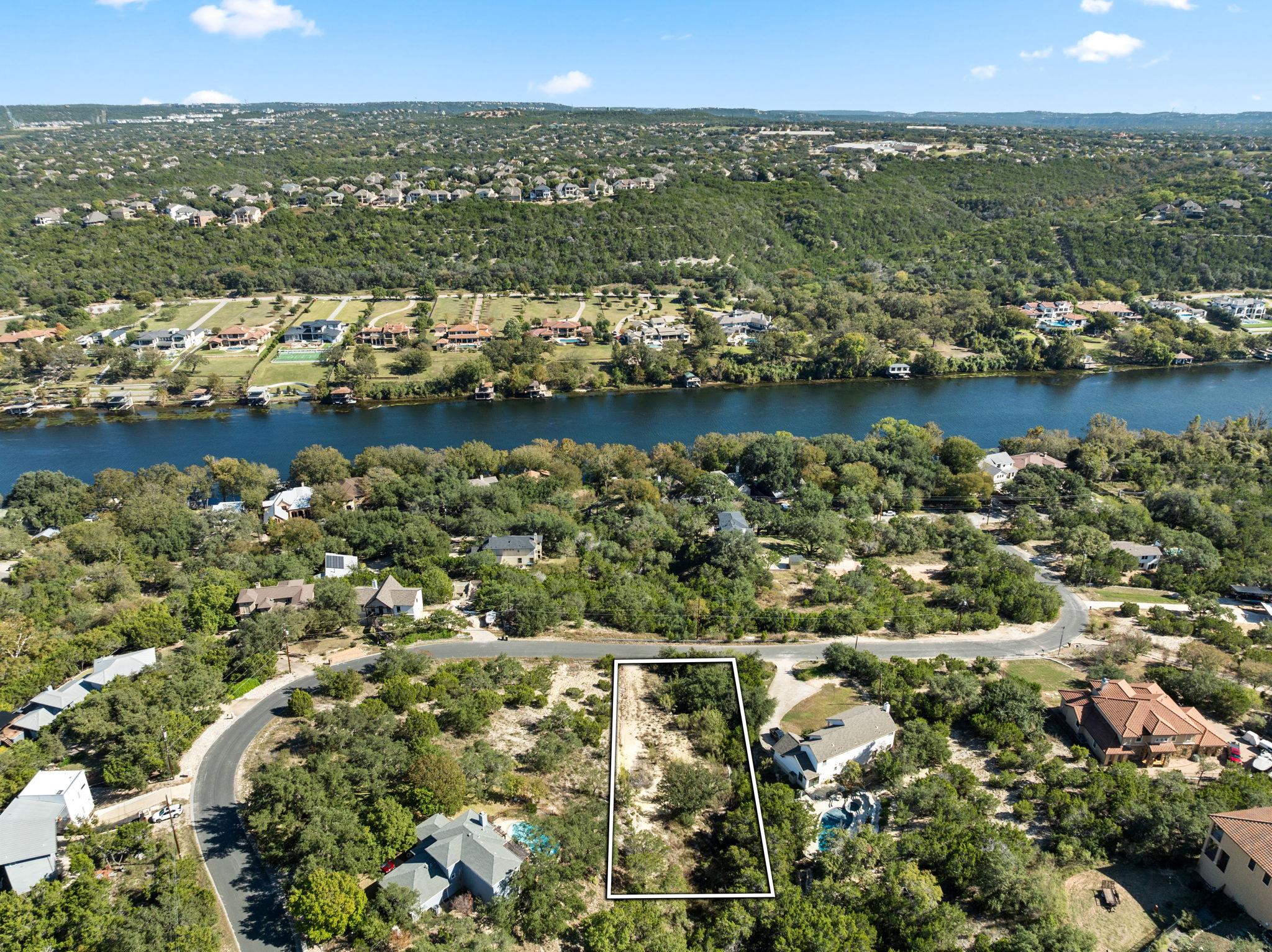View of property location featuring a large body 