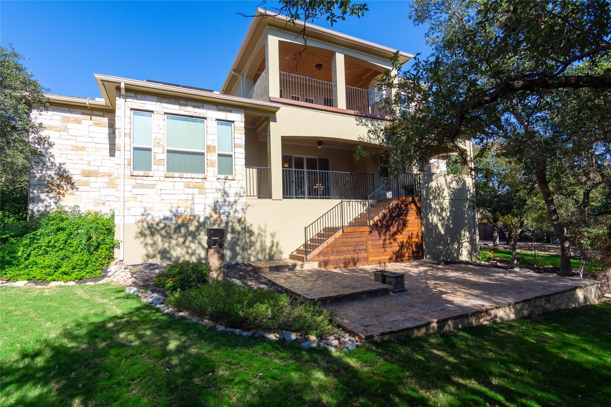Listing photo 1 of 316  Chadwick Dr