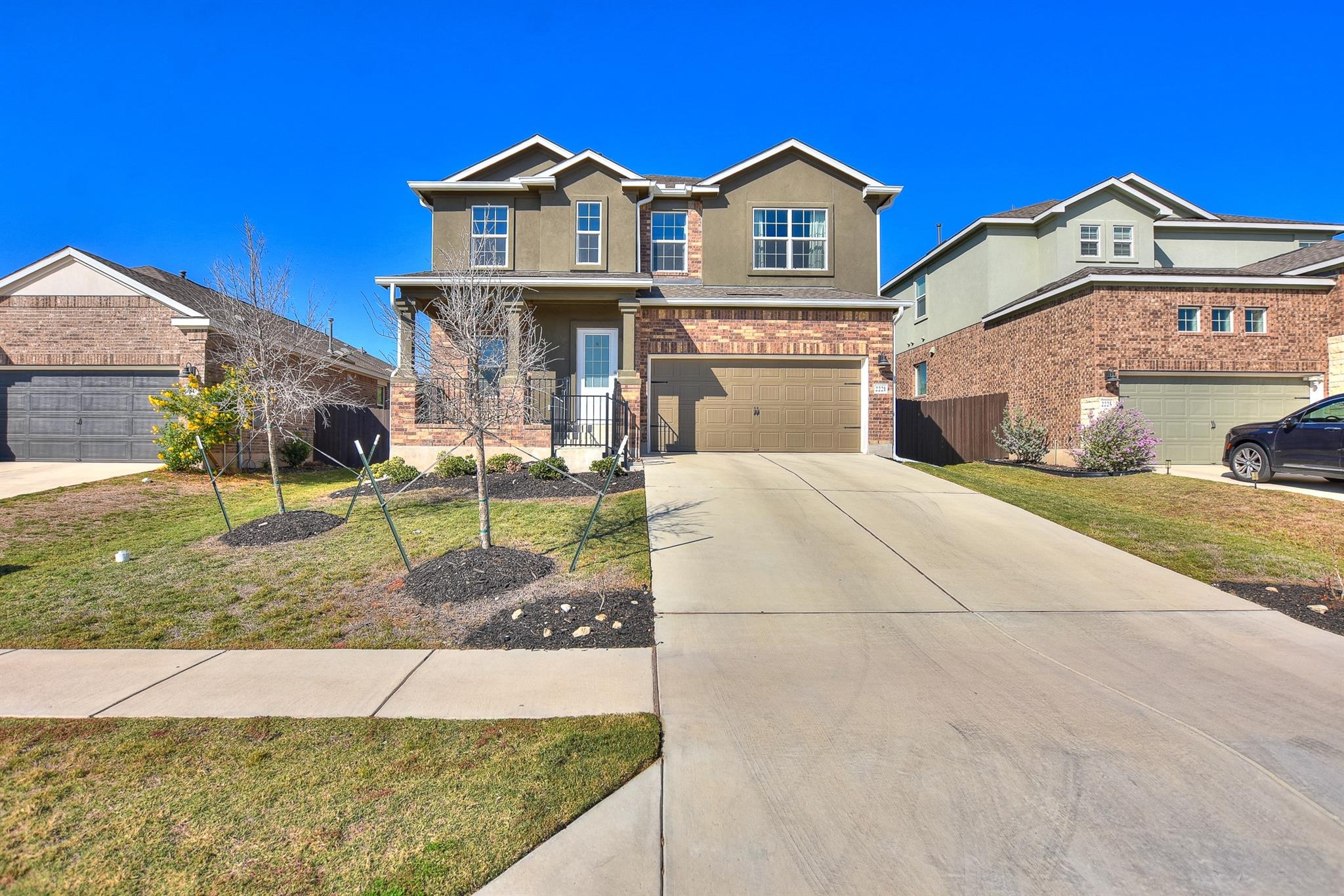 Listing photo 1 of 2221  Four Waters Loop