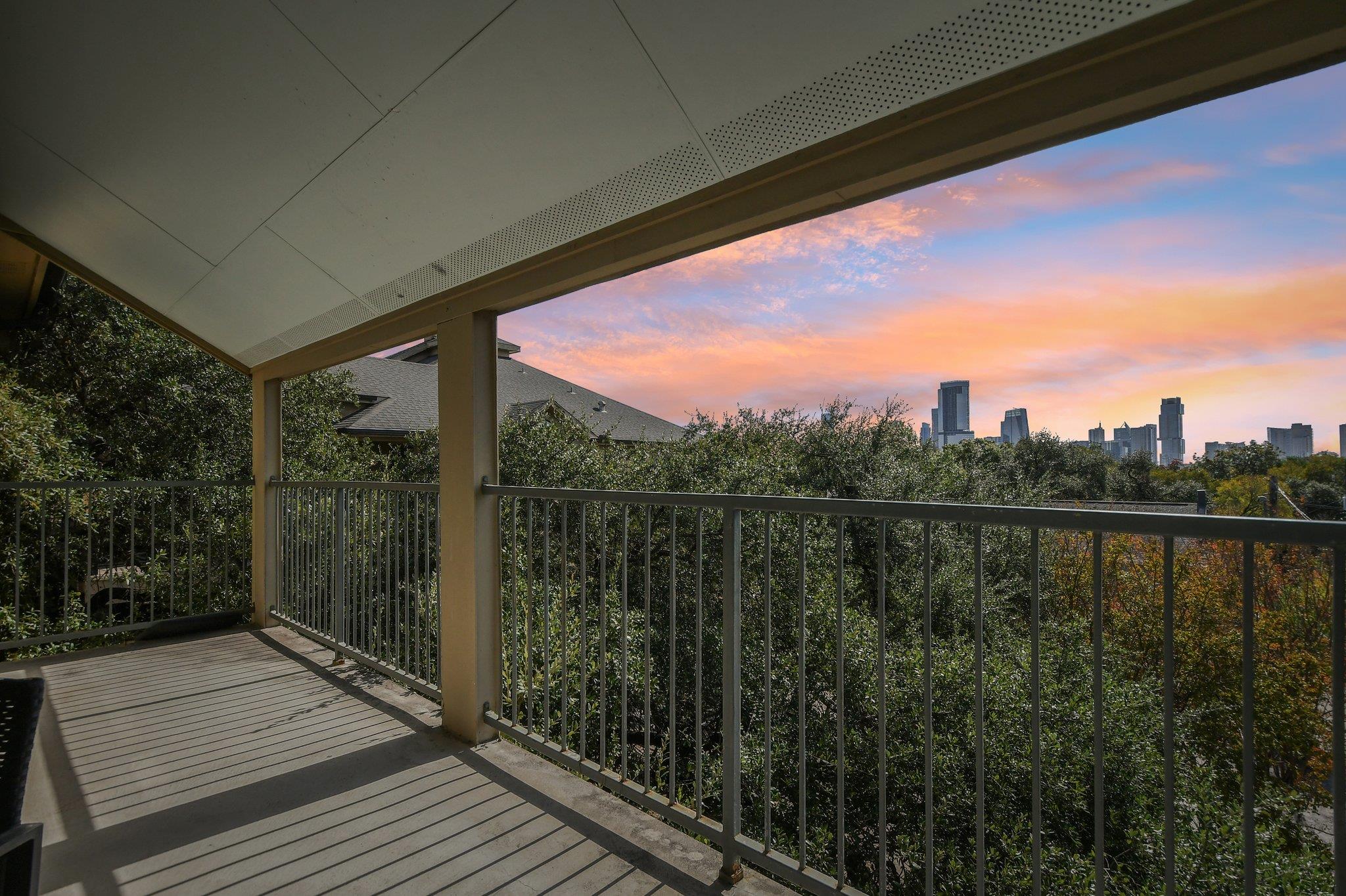 Listing photo 1 of 1910  Robbins Pl  #301