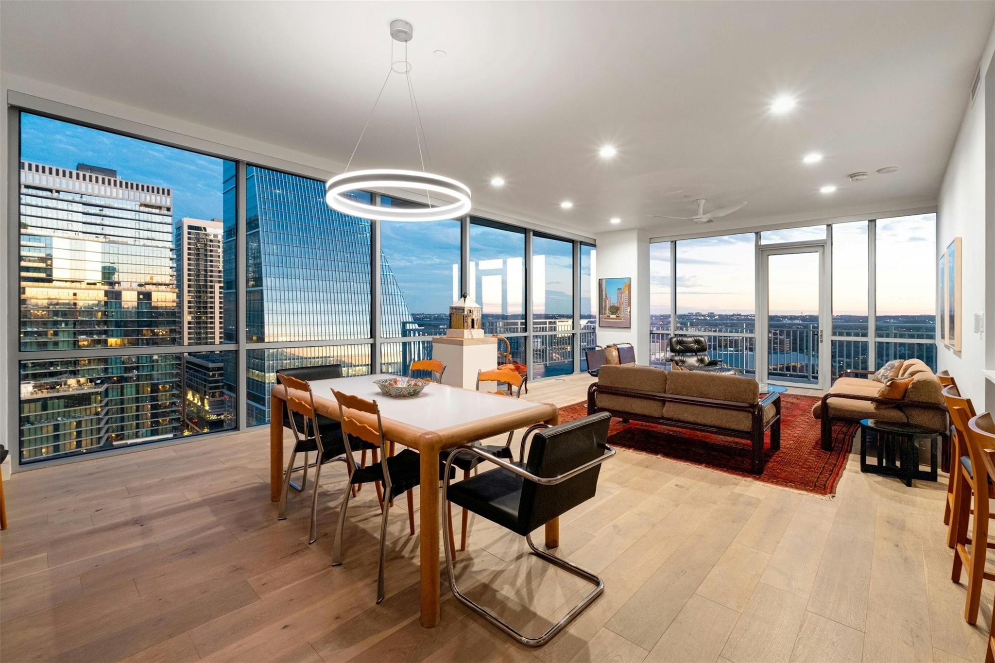 Listing photo 1 of 222  West Ave  #2201