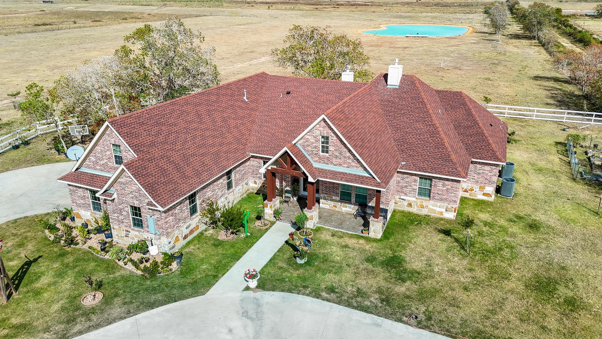 Listing photo 1 of 1093  Sunderman Rd