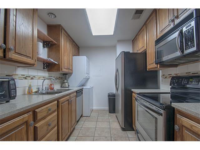 Listing photo 1 of 2529  Rio Grande St  #37