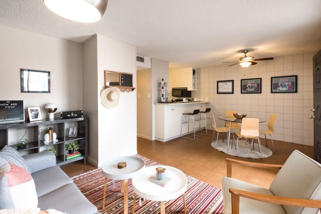 Listing photo 1 of 3212  Red River St  #203