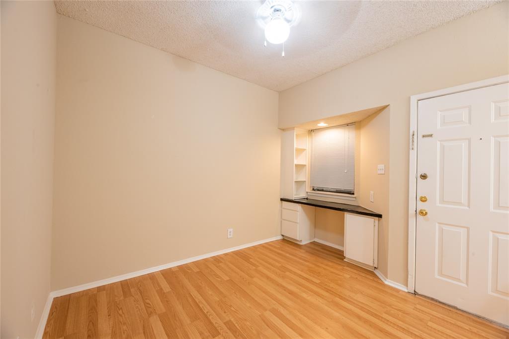 Listing photo 1 of 2818  Nueces St  #304