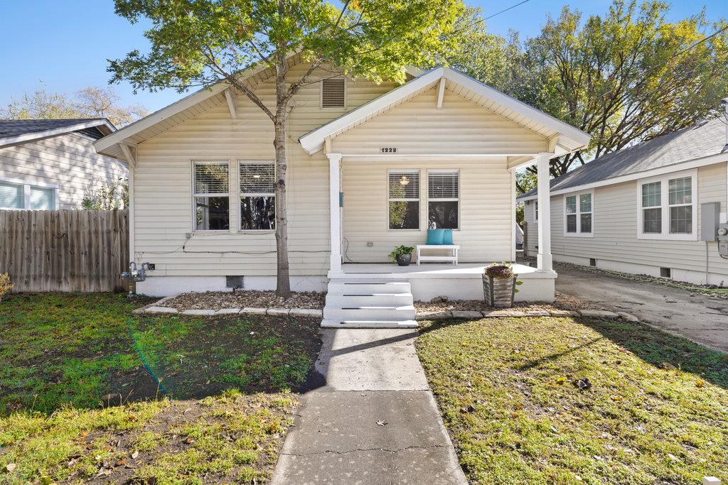 Listing photo 1 of 1223, 1223 1/2 & 1225 S Austin Ave S