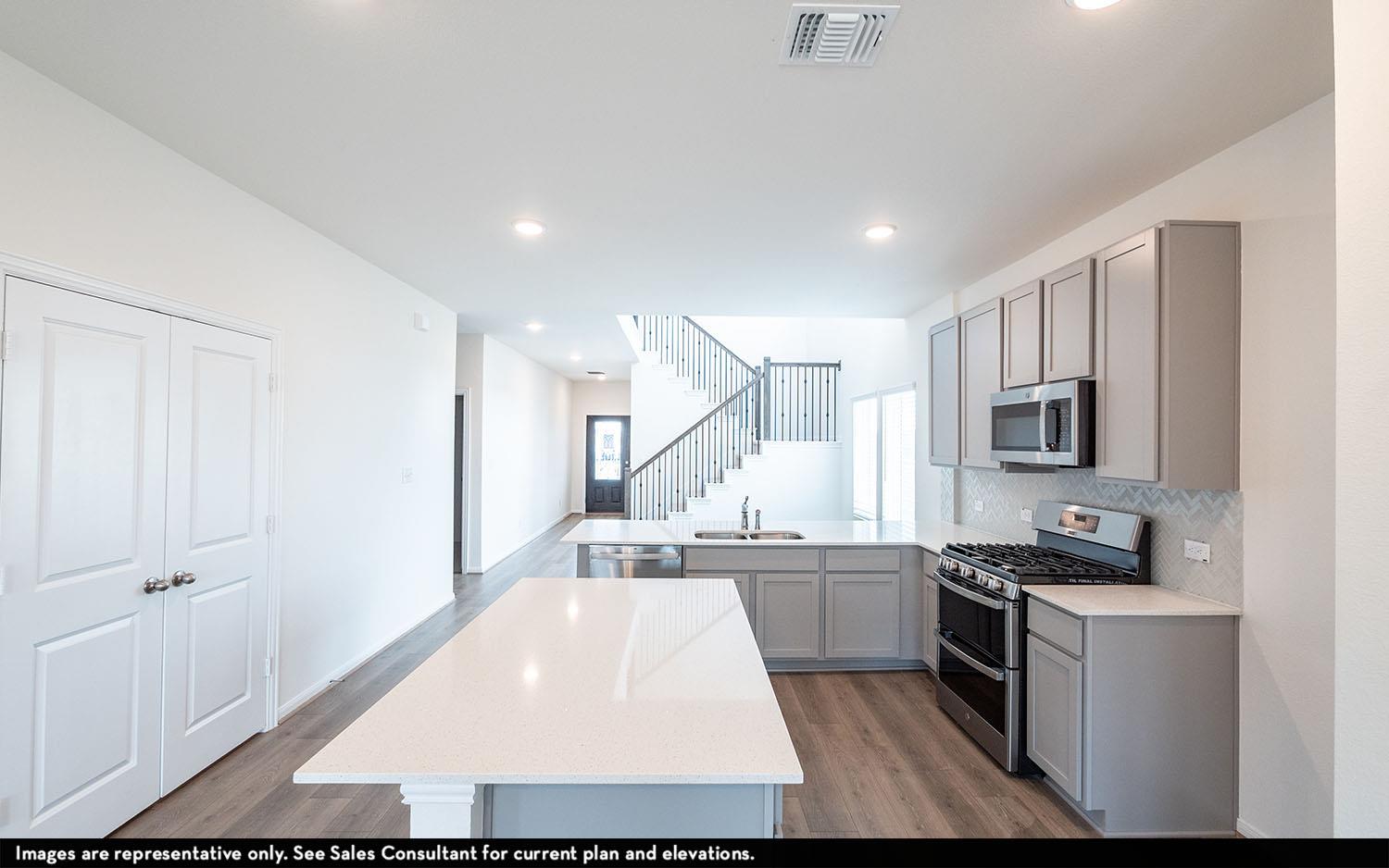 Listing photo 1 of 541  Yellowstone Dr