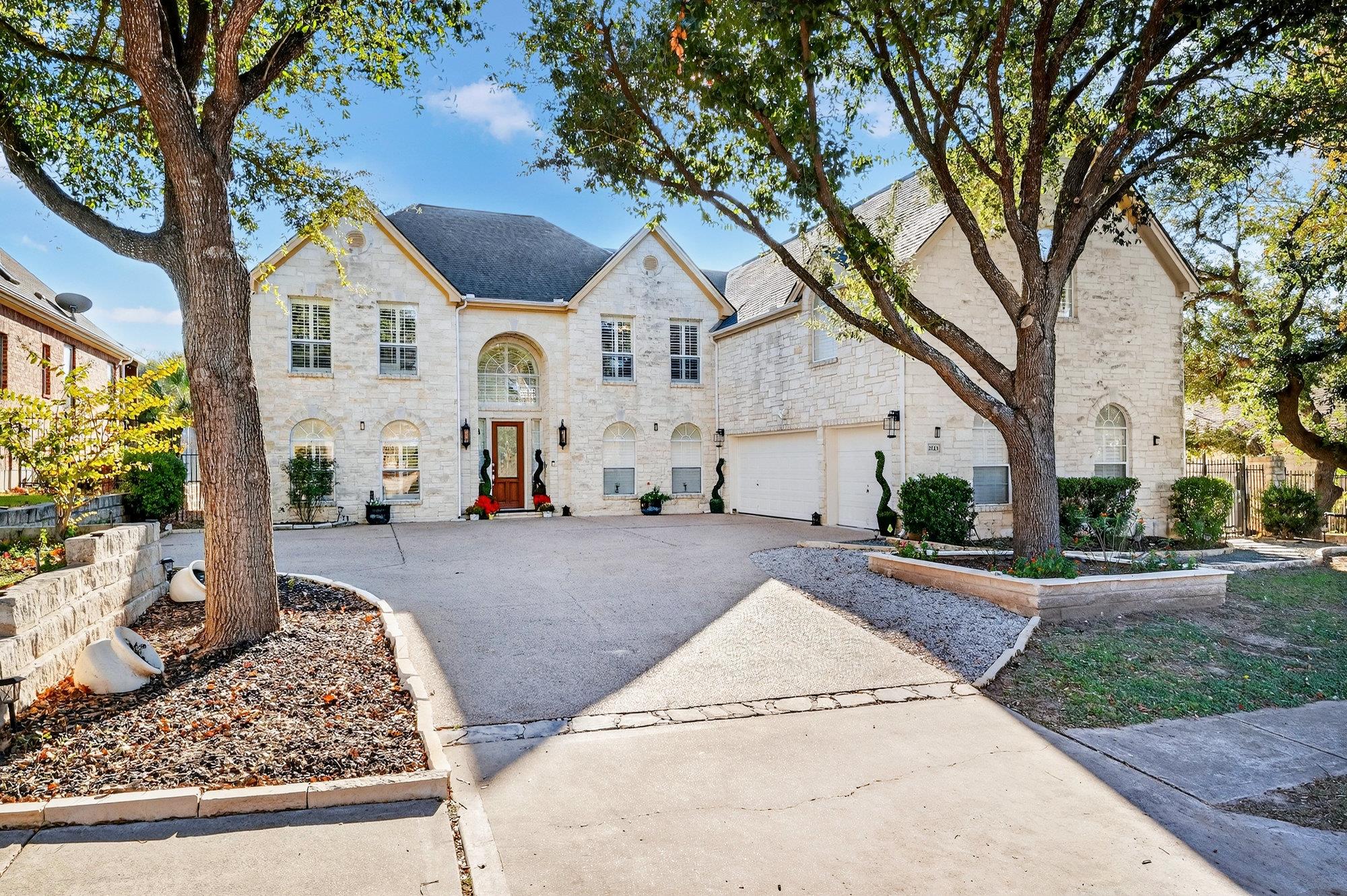Ảnh nhà đang rao bán 1 của 2123  Hilton Head Dr