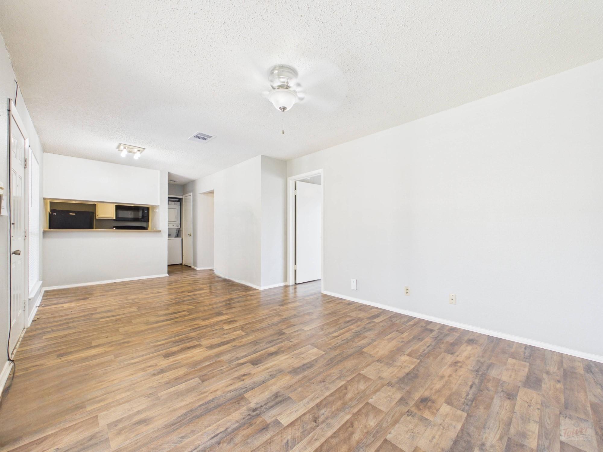Listing photo 1 of 3115  Helms St  #210