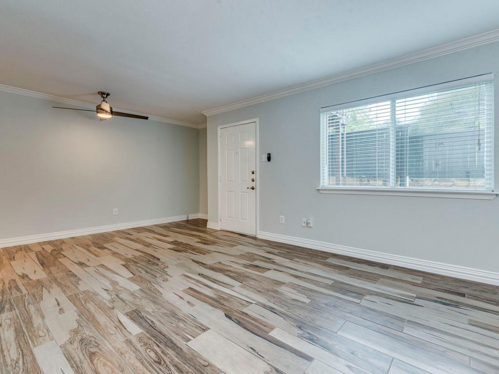 Listing photo 1 of 2124  Burton Dr  #150