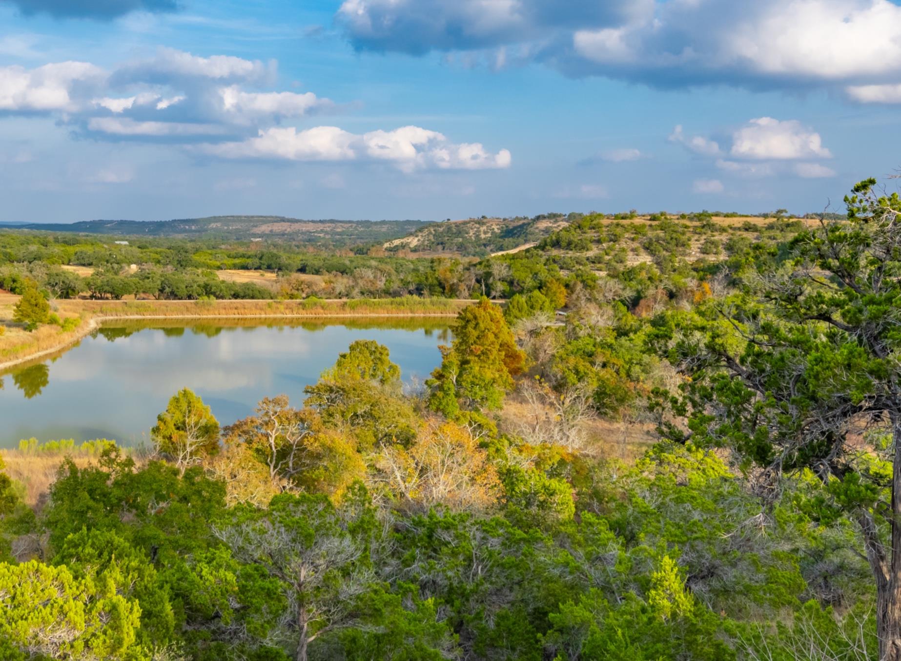 Listing photo 1 of 518  Curly H Ranch Rd