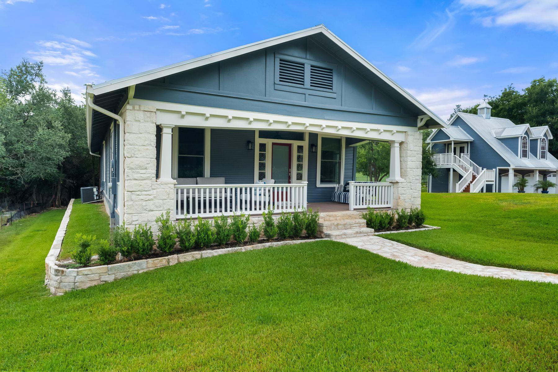 Listing photo 1 of 2701 & 2703  De Soto Dr