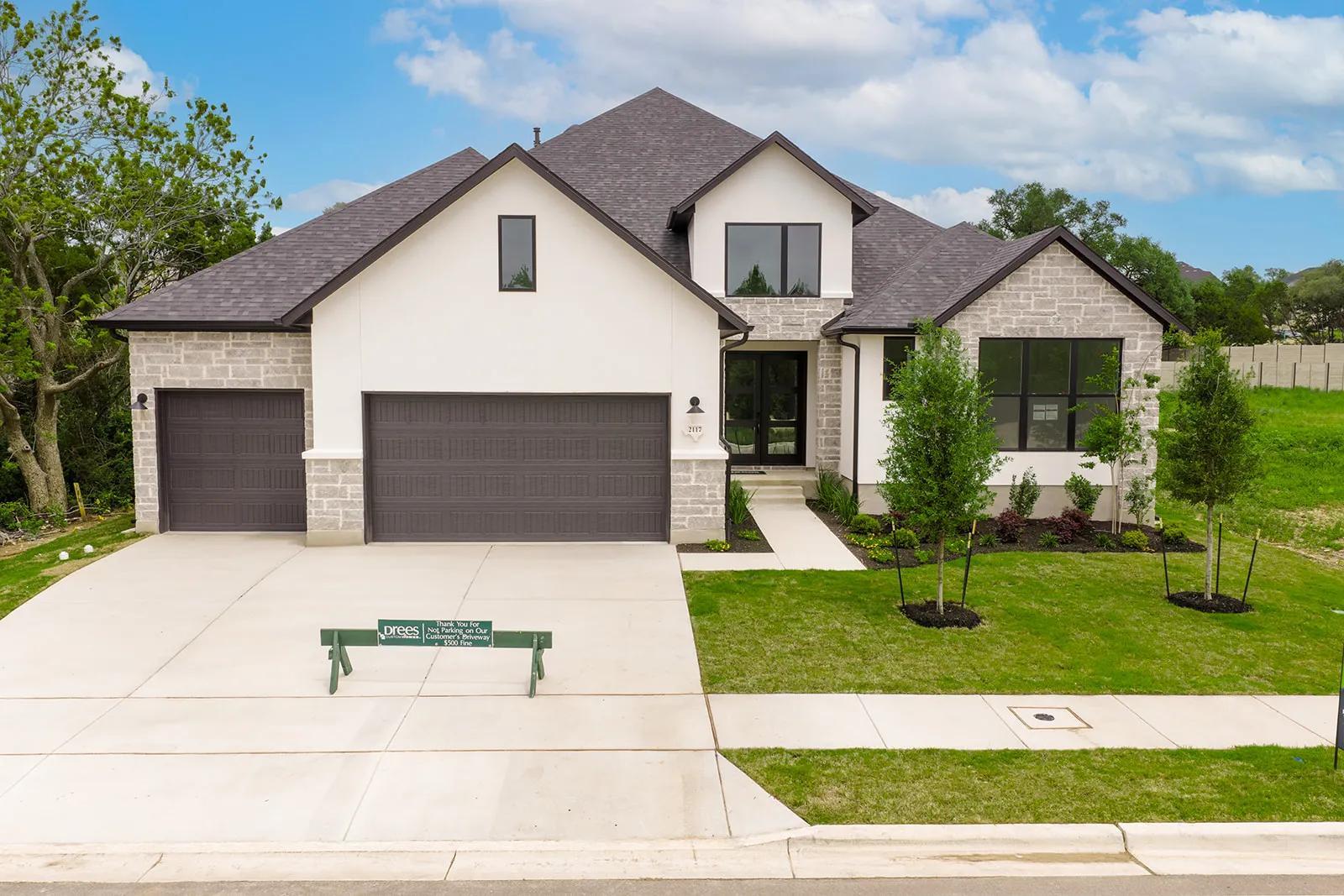 Listing photo 1 of 2117  Crimson Sunset Dr