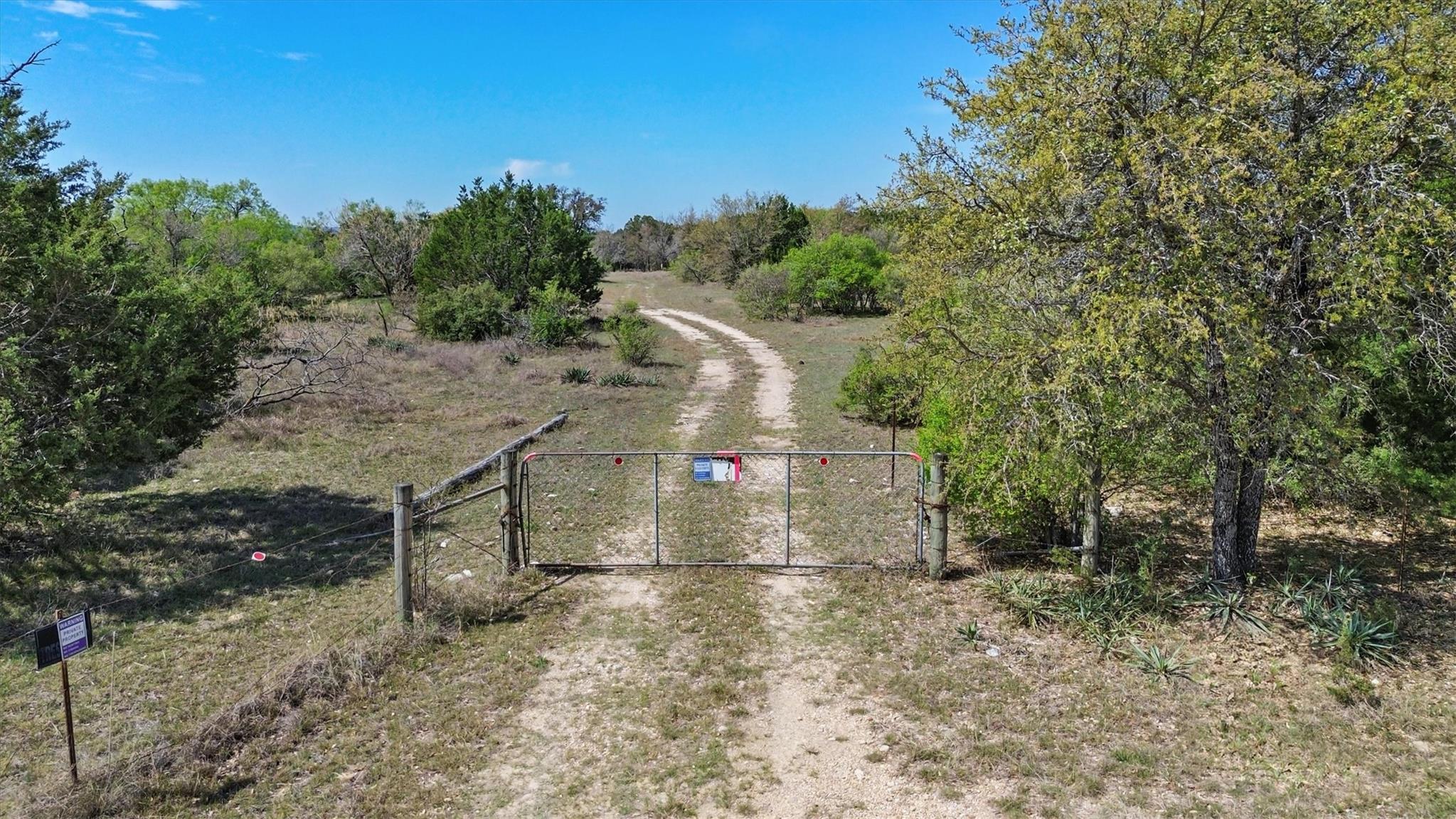 Listing photo 1 of 1292  Peak Ln