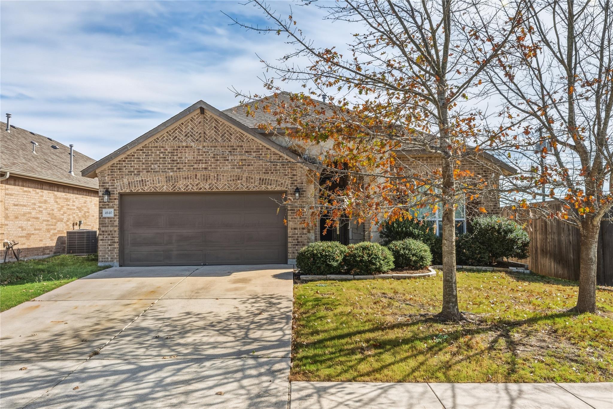 Listing photo 1 of 4640  Tiddle Ln