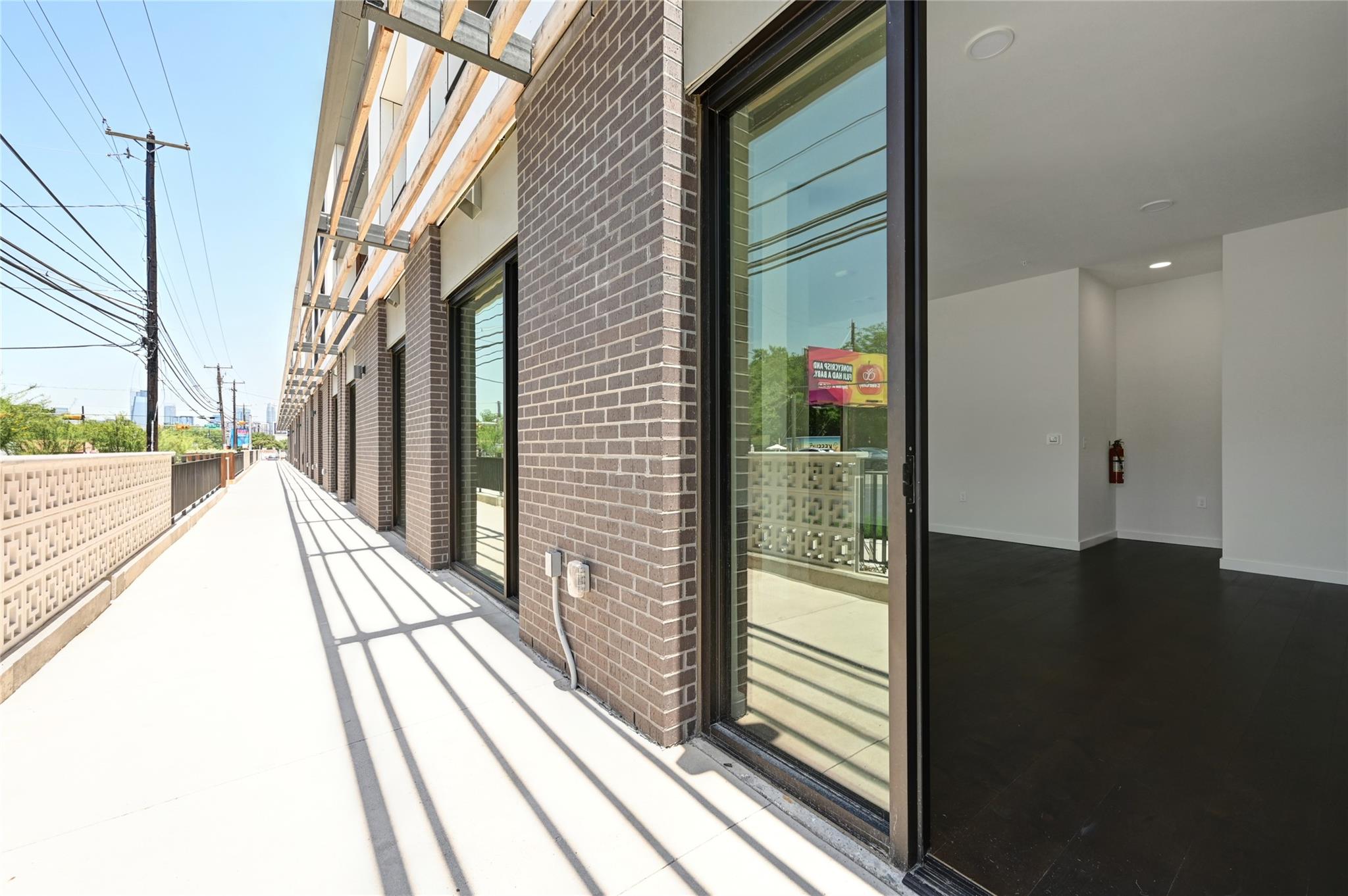 Listing photo 1 of 2209 S 1st St  #107