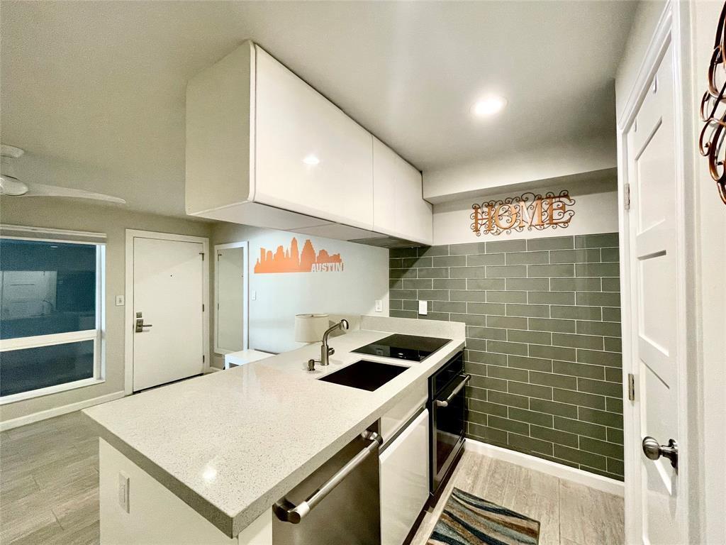 Listing photo 1 of 3110  Red River St  #D-107