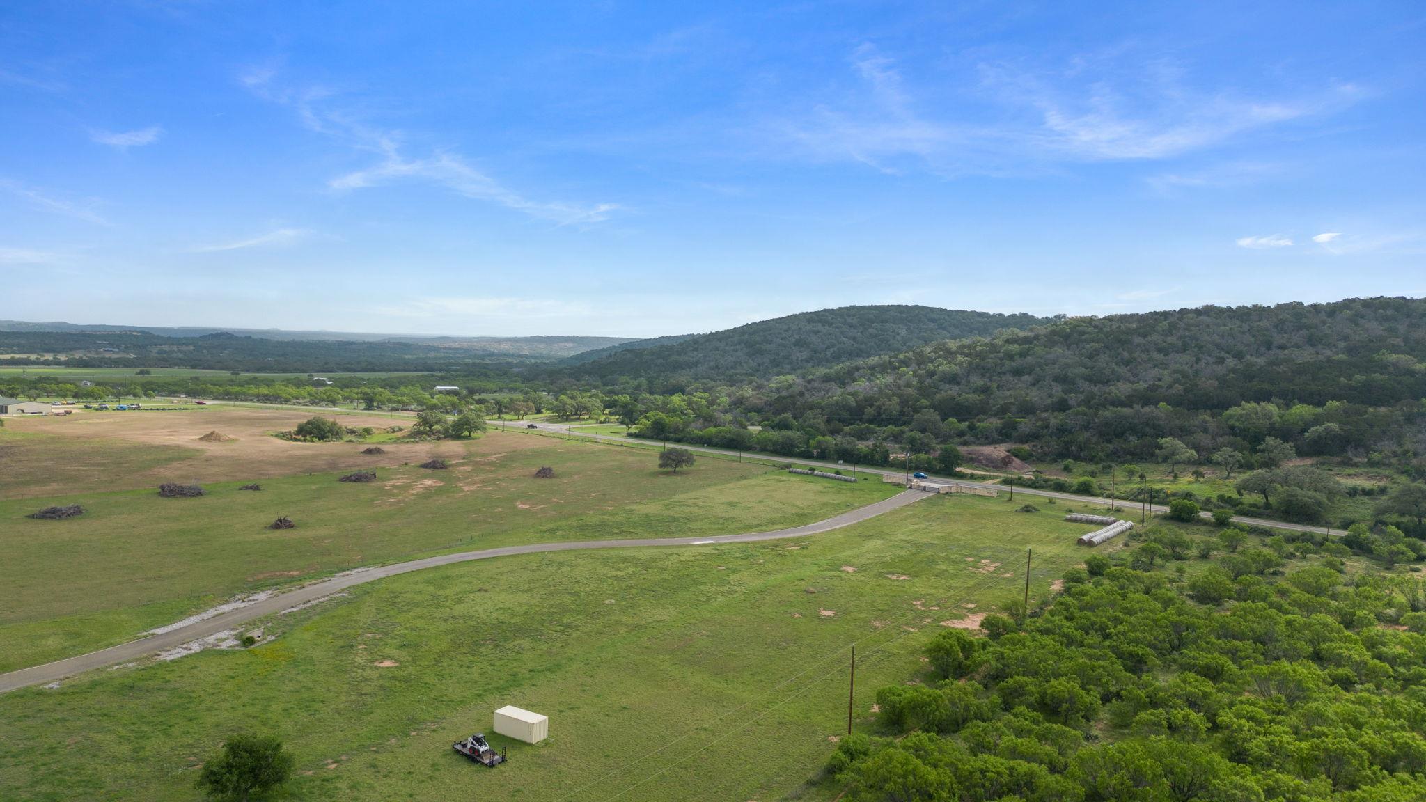 Listing photo 1 of 129  Lone Oak Dr  #Lot 3