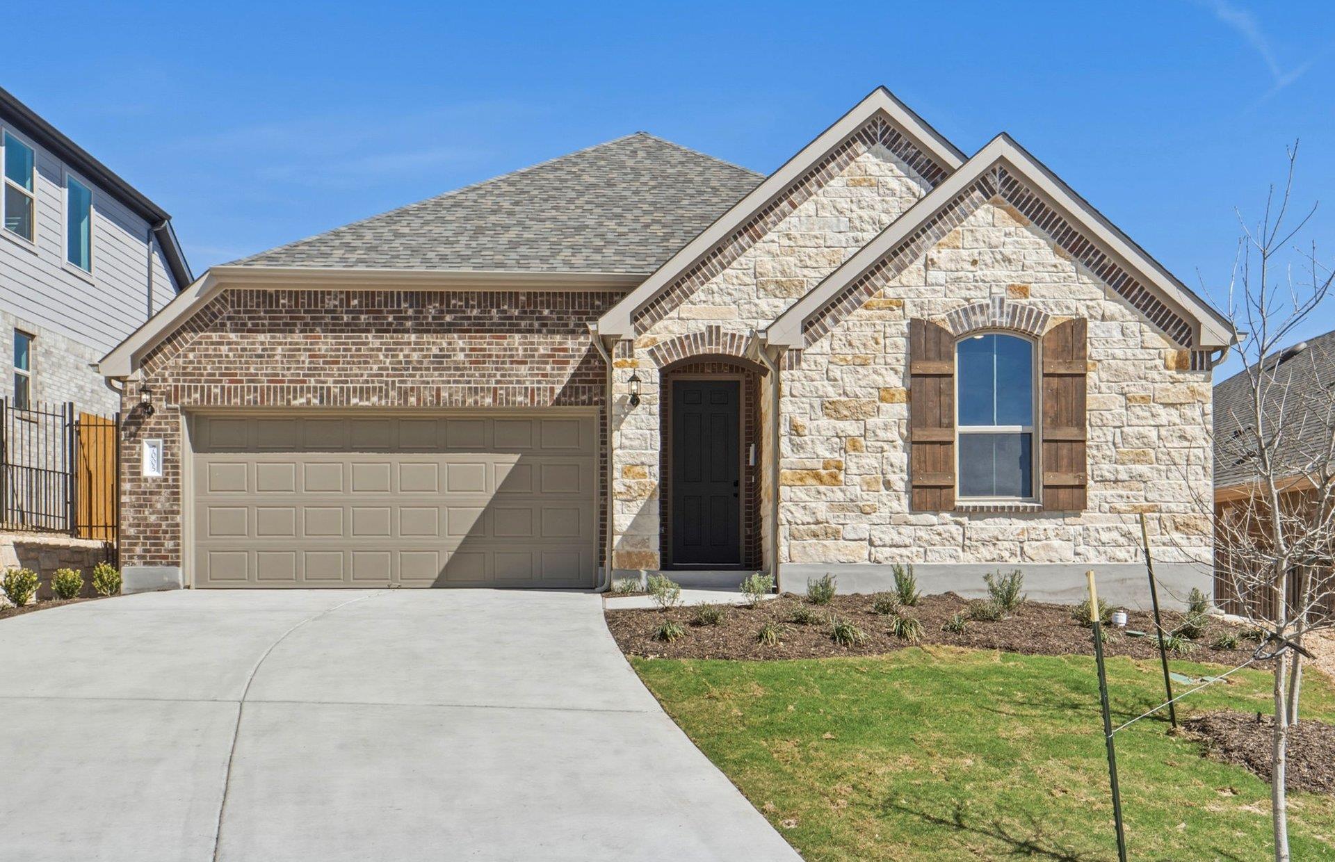 Listing photo 1 of 7005  Cliff Rose Dr