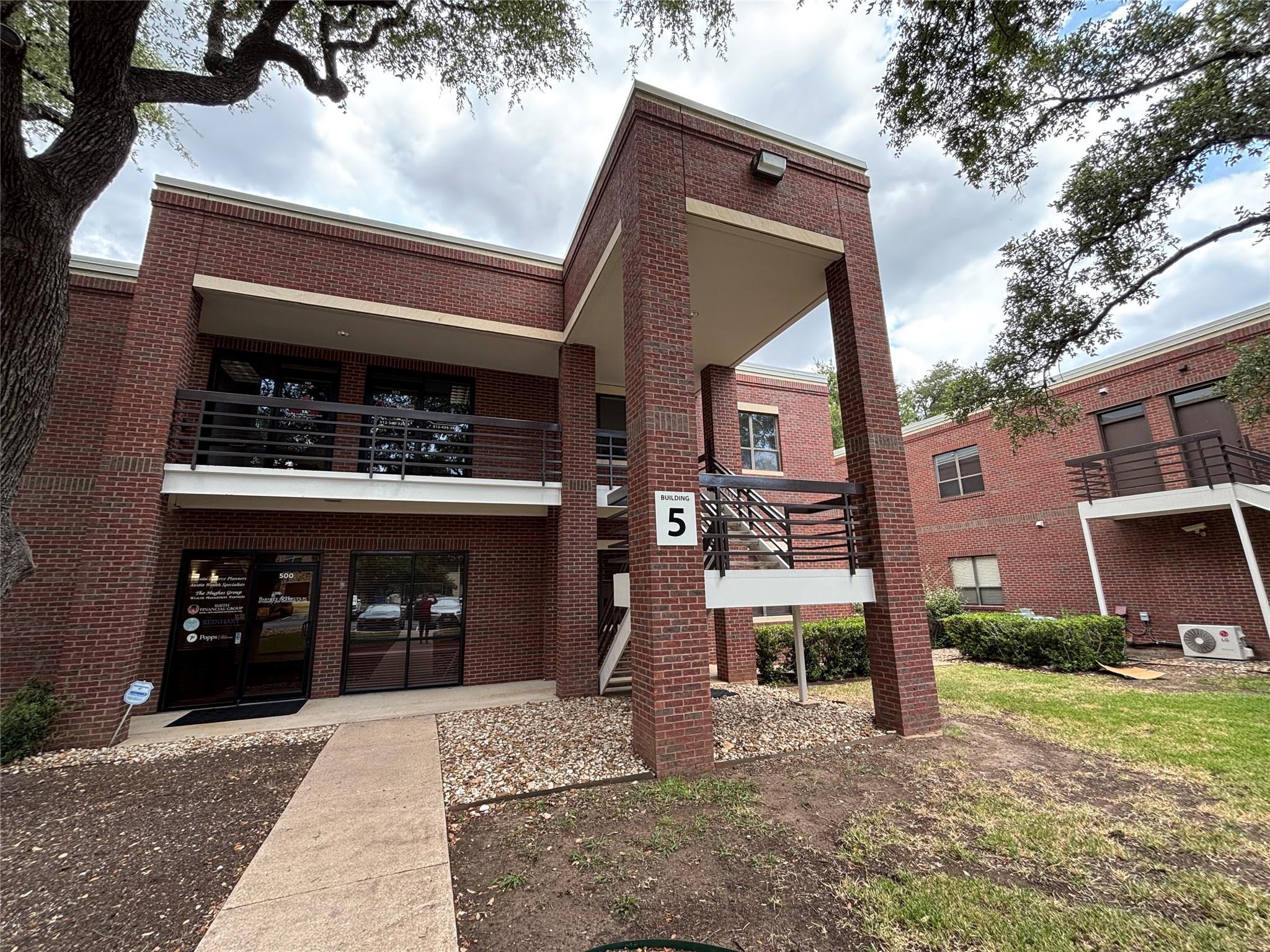 View of apartment building / complex