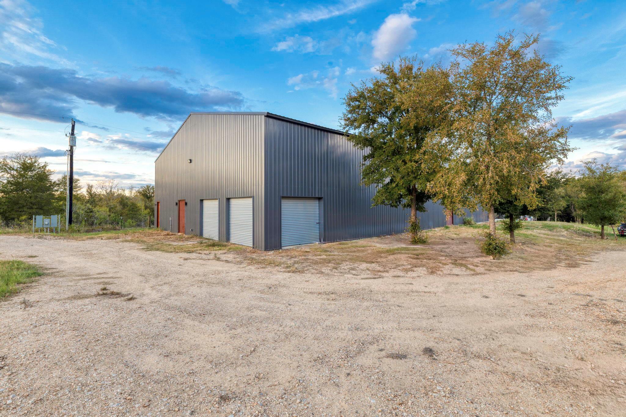 Listing photo 1 of 1501  Boggy Creek Rd