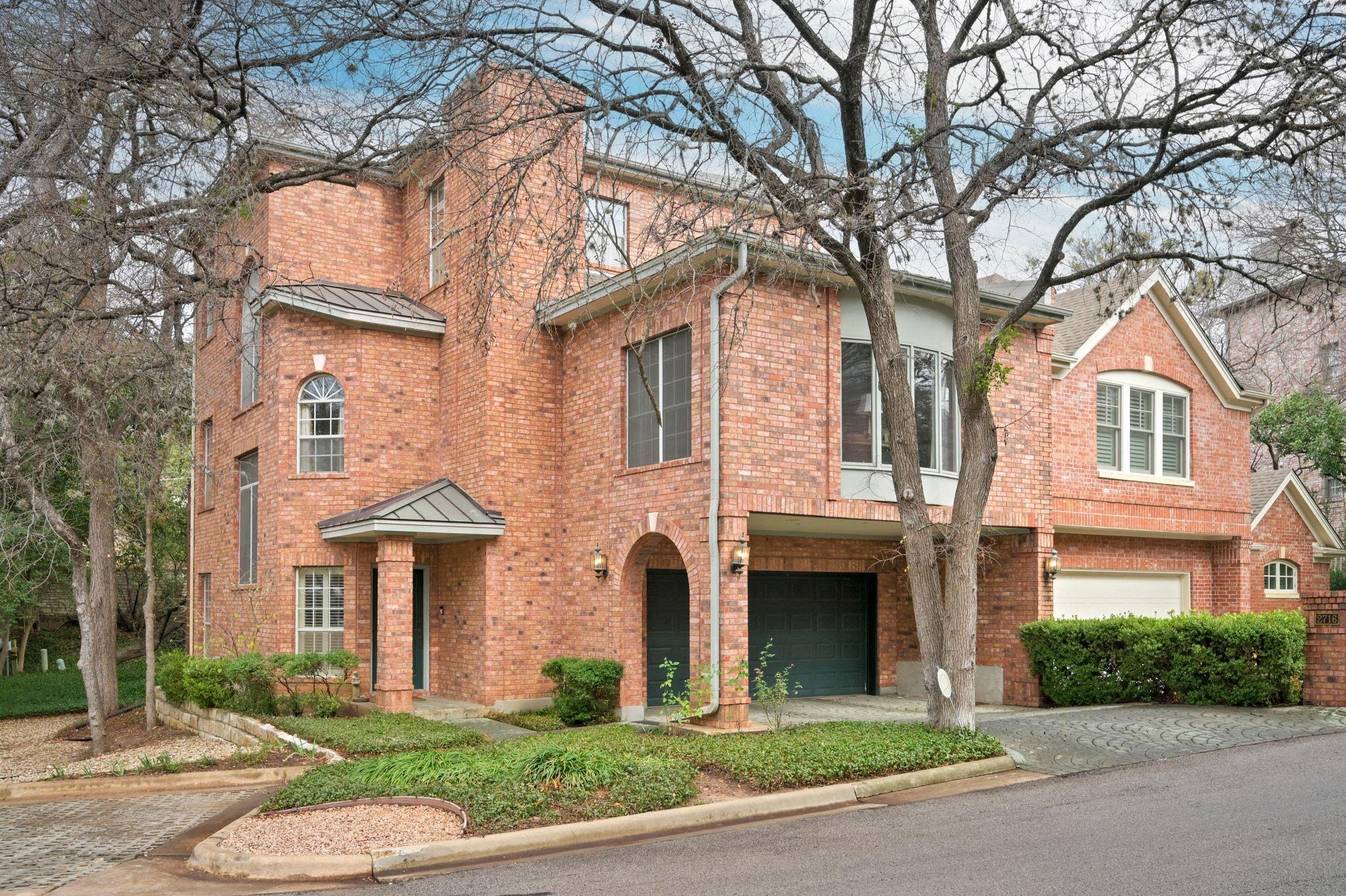 Ảnh nhà đang rao bán 1 của 2716  Hillview Green Ln