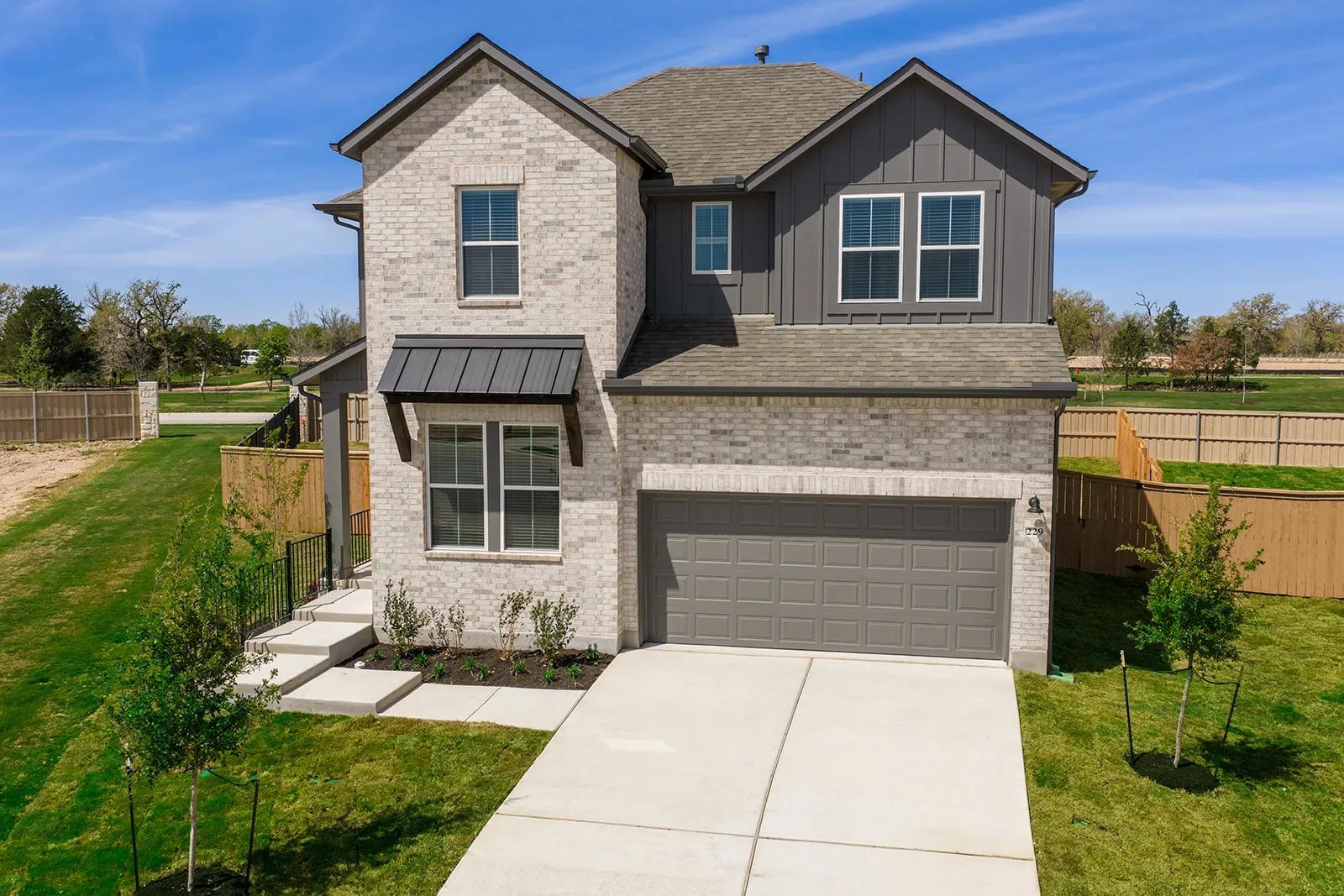 Ảnh nhà đang rao bán 1 của 229  Kingswood Dr